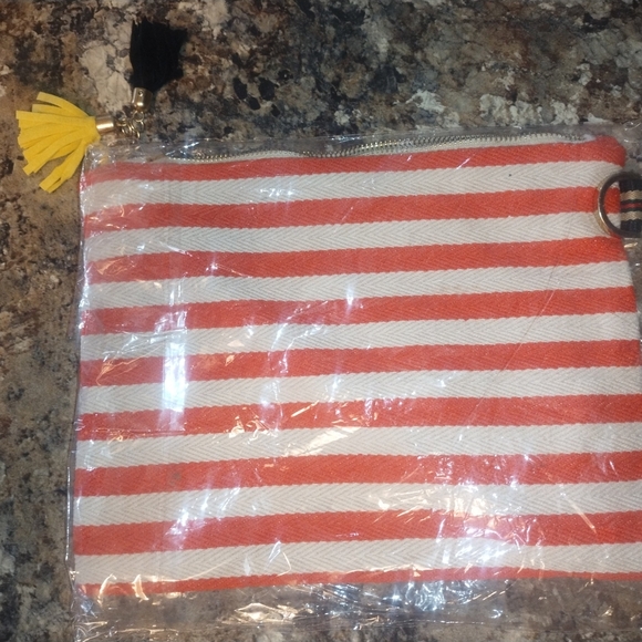 Medium Size Clutch/Bag Makeup Bag Travel Bag Brand New - Picture 1 of 3